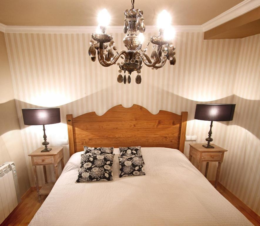 Apartamentos Alcoba de Baco Barbastro Habitación foto