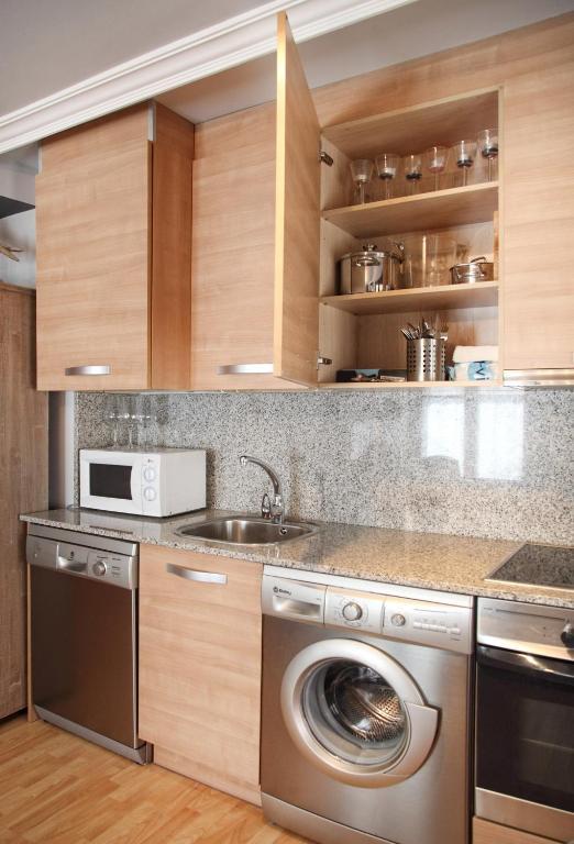 Apartamentos Alcoba de Baco Barbastro Habitación foto