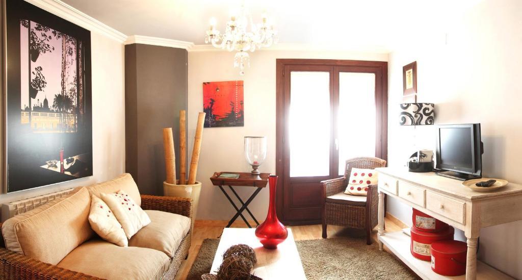 Apartamentos Alcoba de Baco Barbastro Habitación foto